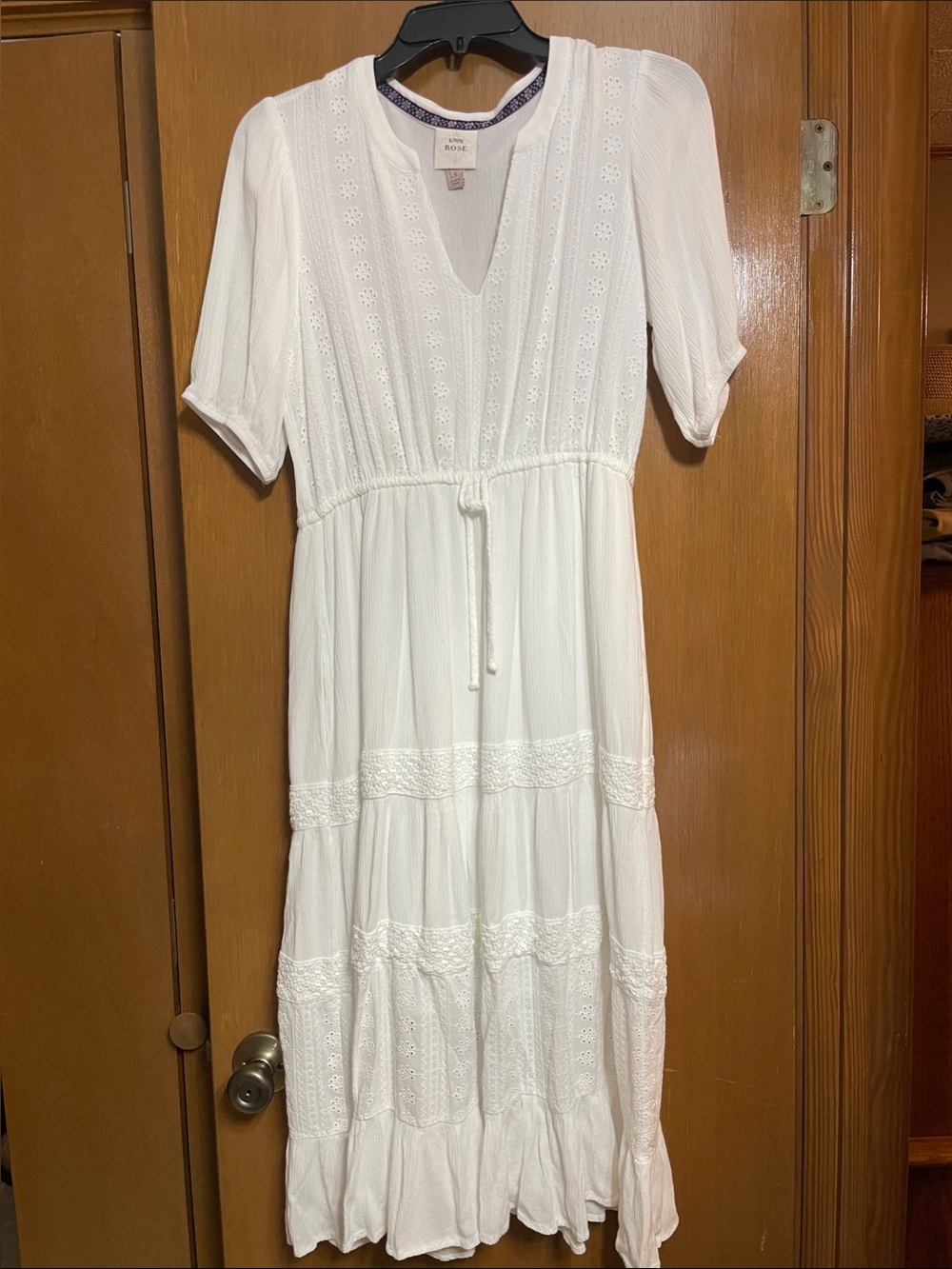 Knox Rose White Eyelet V-Neck Midi Dress